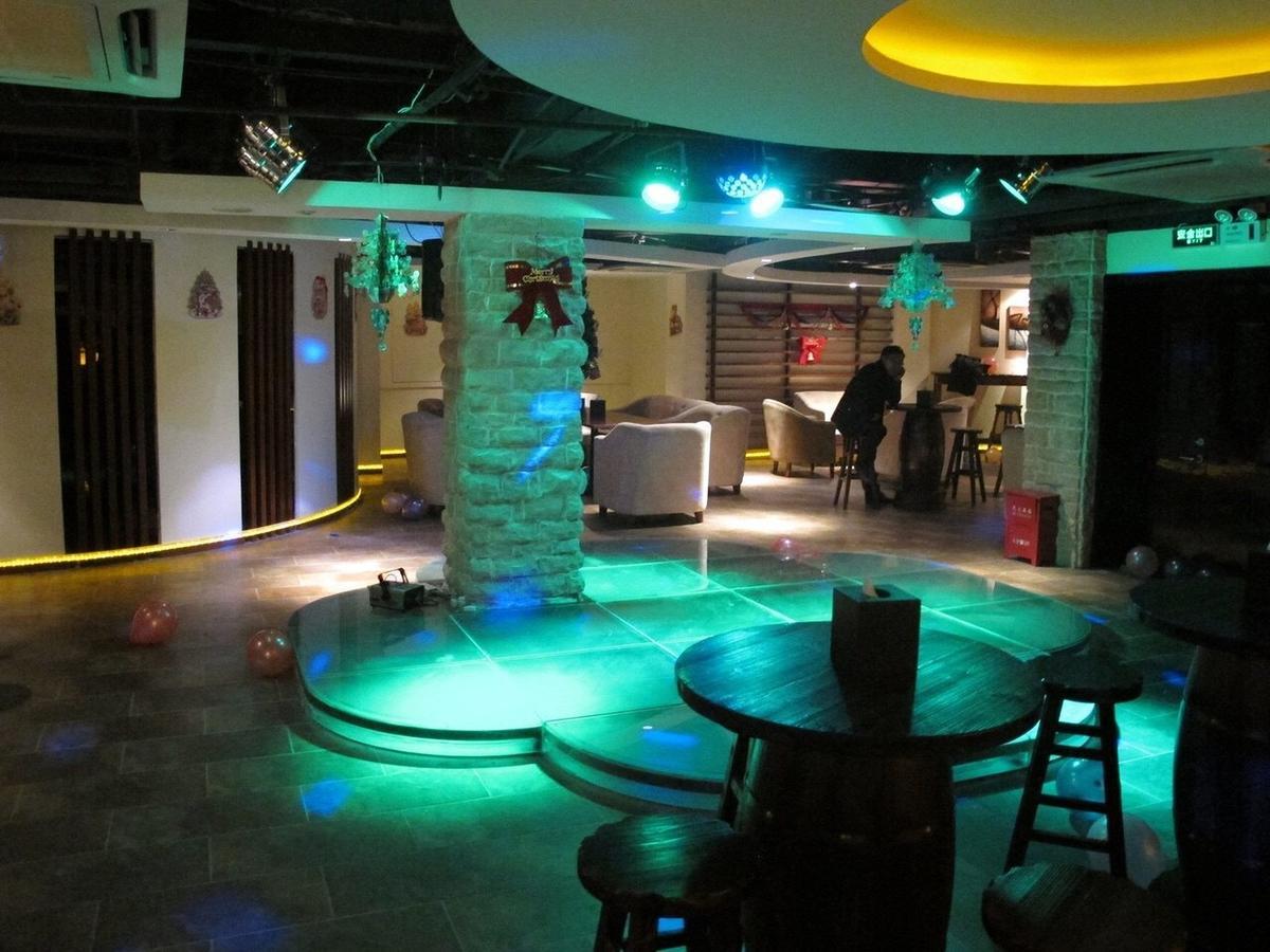 Crystal Island Club Hotel Шанхай Екстериор снимка